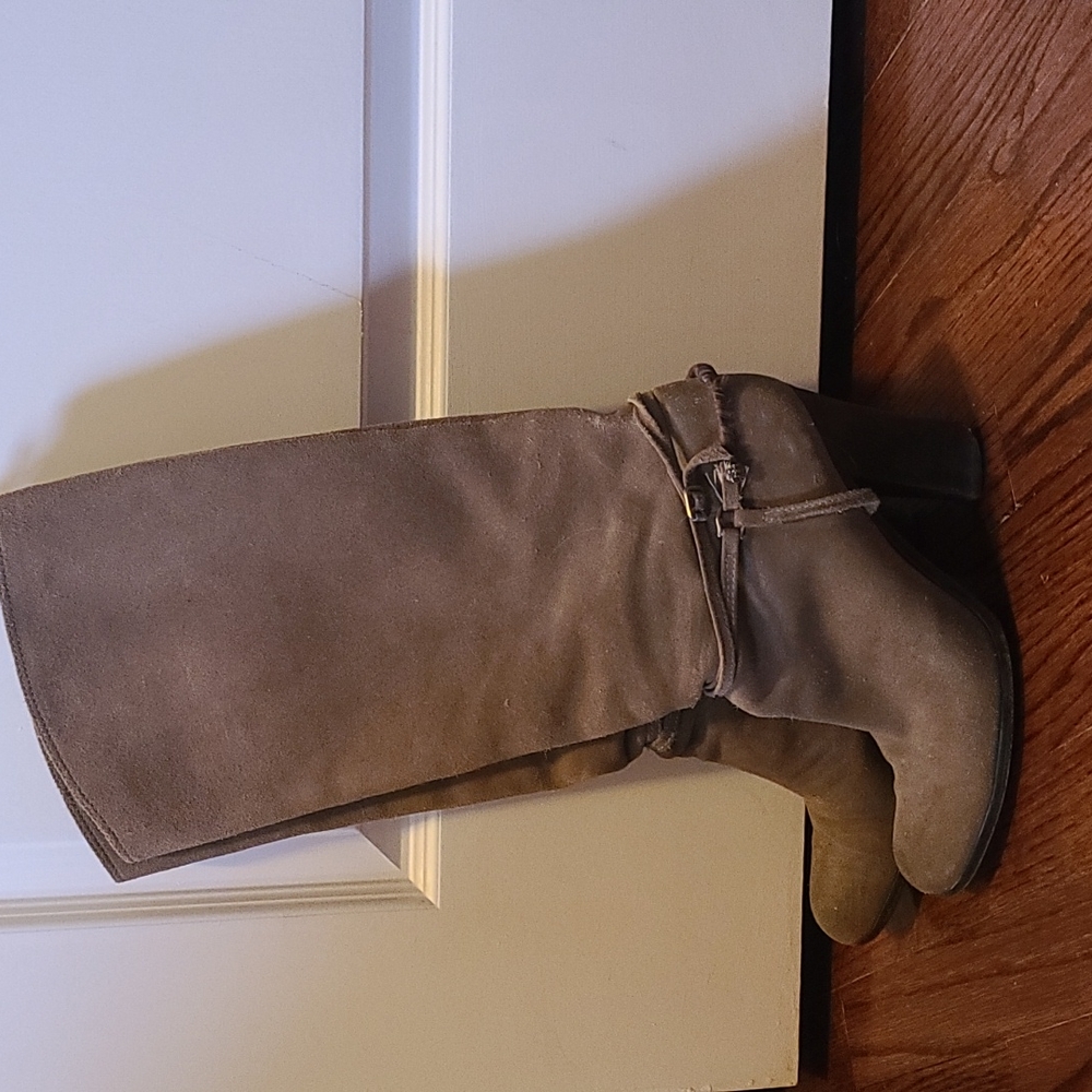 Juicy Couture Boots - Picture 6 of 6